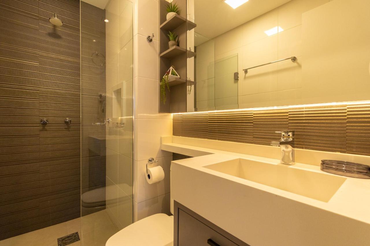 Luxuoso Apto Em Frente Ao Shopping - Piscina, Academia E Sauna Apartamento Curitiba